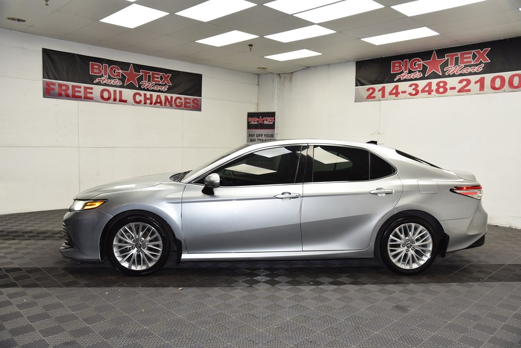 2018 Toyota Camry Image 2