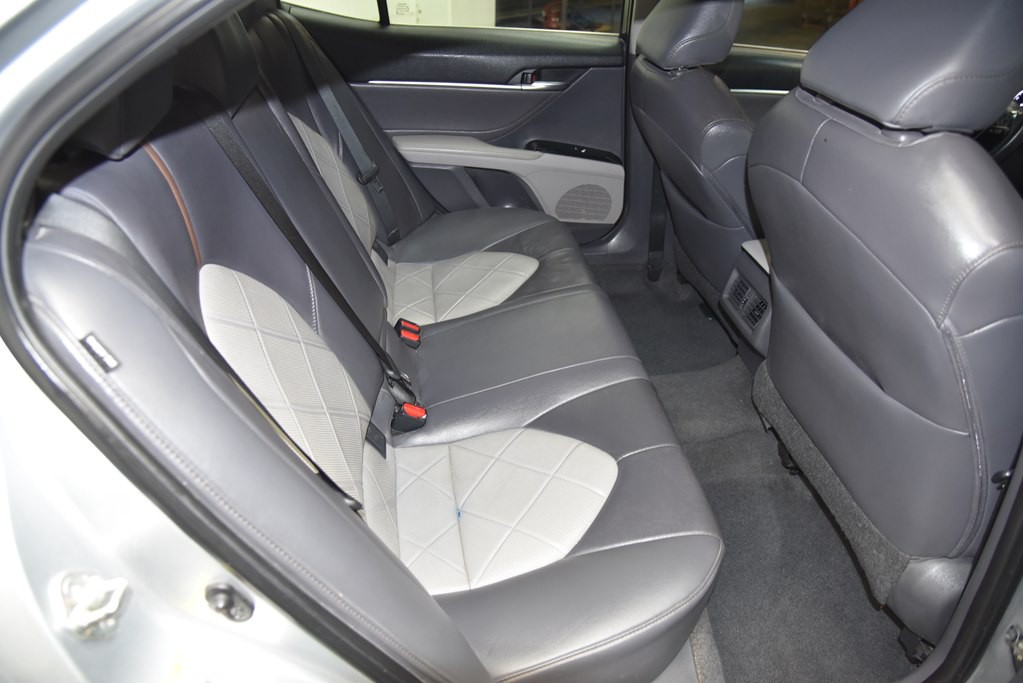 2018 Toyota Camry Image 21