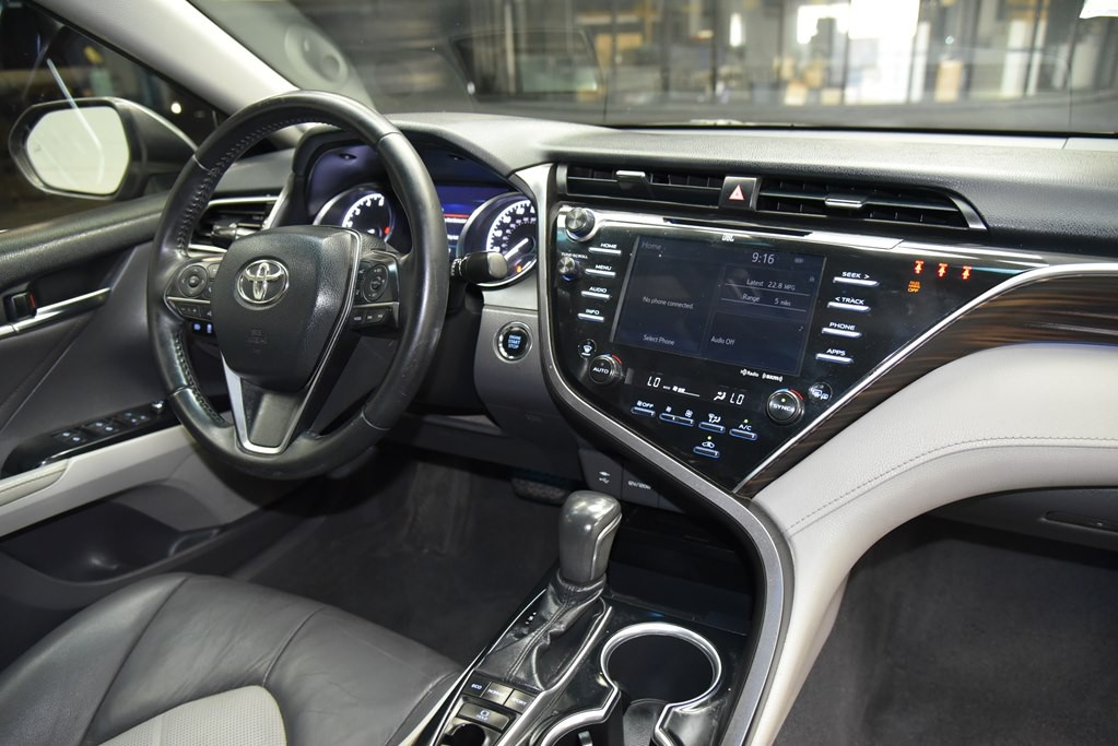 2018 Toyota Camry Image 25