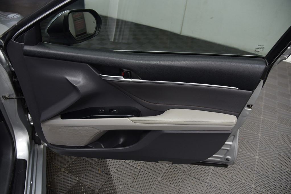 2018 Toyota Camry Image 26
