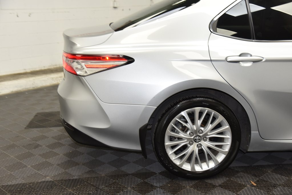 2018 Toyota Camry Image 32