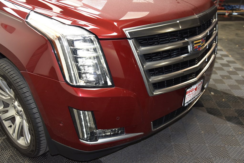 2017 Cadillac Escalade Image 12