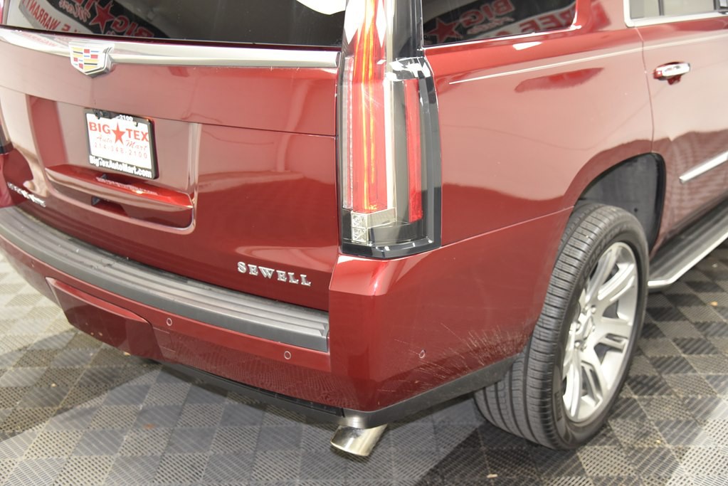 2017 Cadillac Escalade Image 15