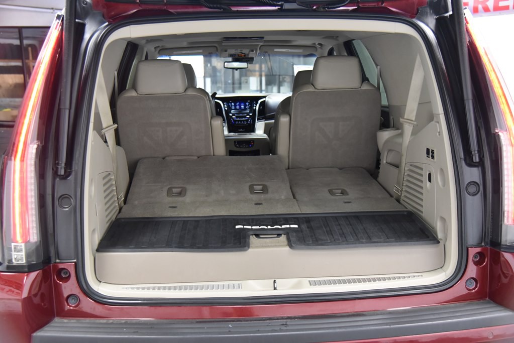 2017 Cadillac Escalade Image 23