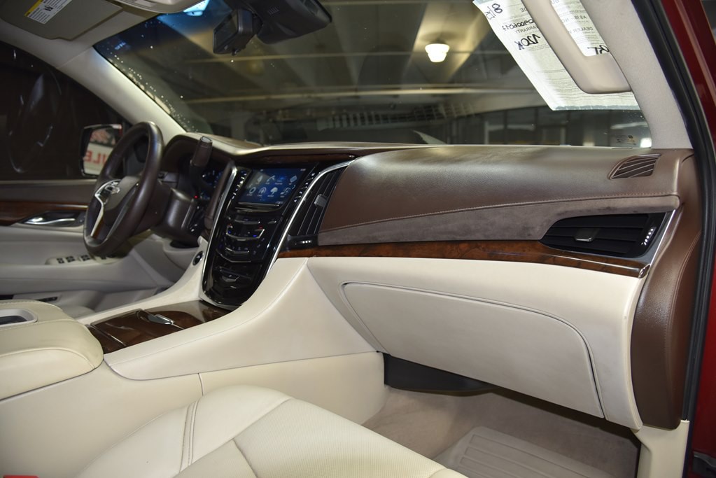 2017 Cadillac Escalade Image 36