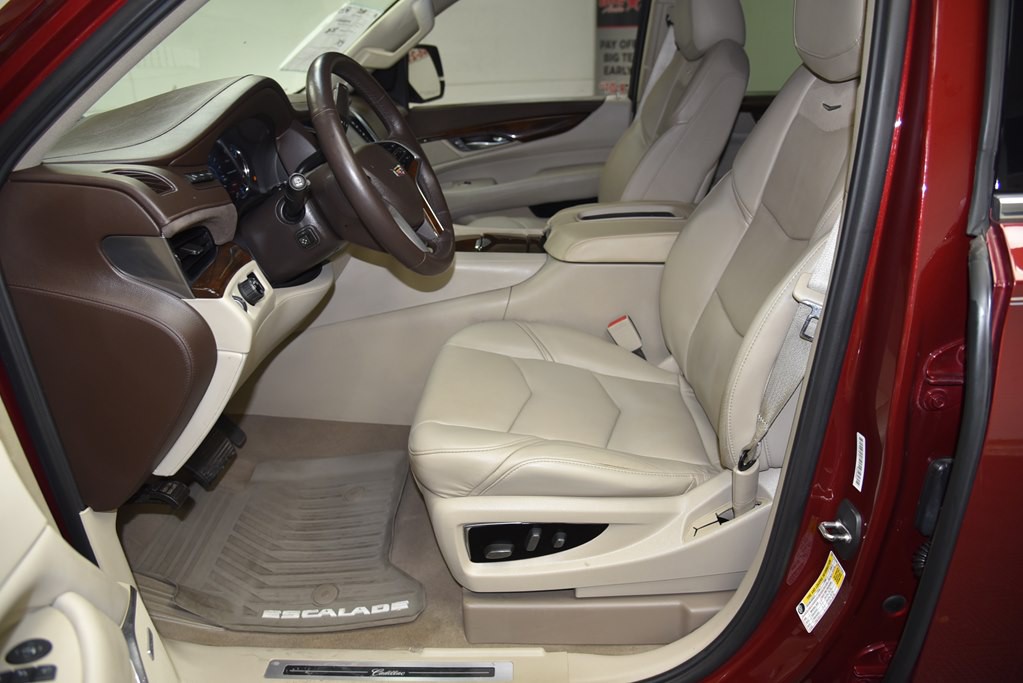 2017 Cadillac Escalade Image 40