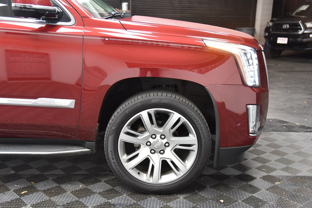 2017 Cadillac Escalade Image 45