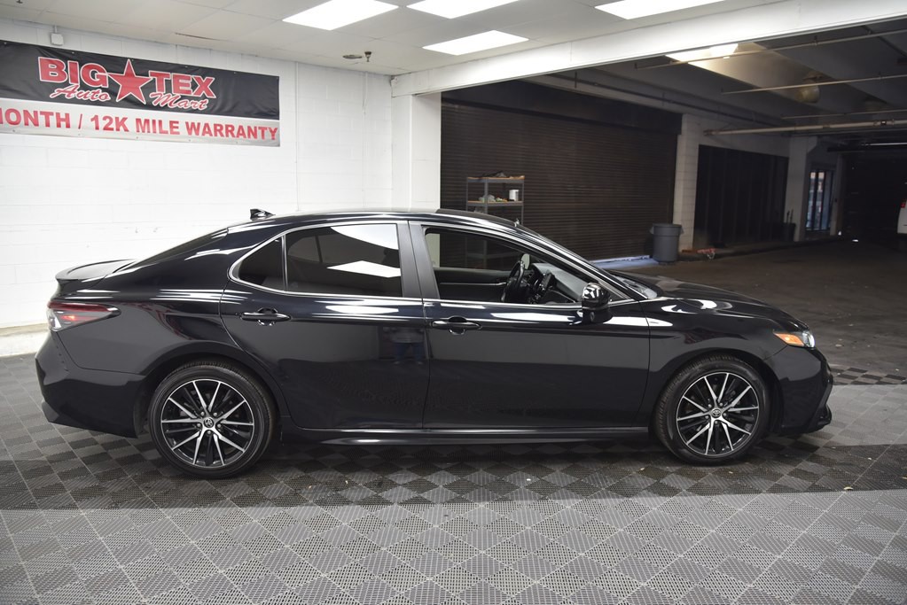 2021 Toyota Camry Image 6