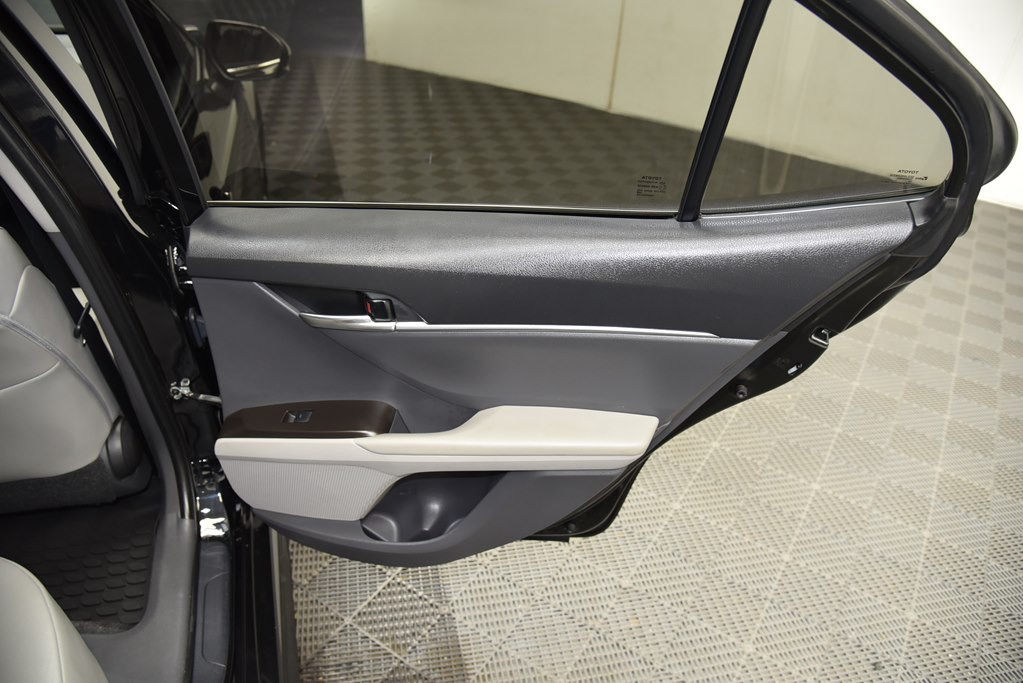 2021 Toyota Camry Image 19