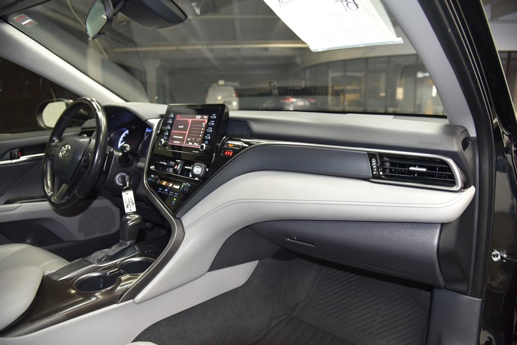 2021 Toyota Camry Image 21