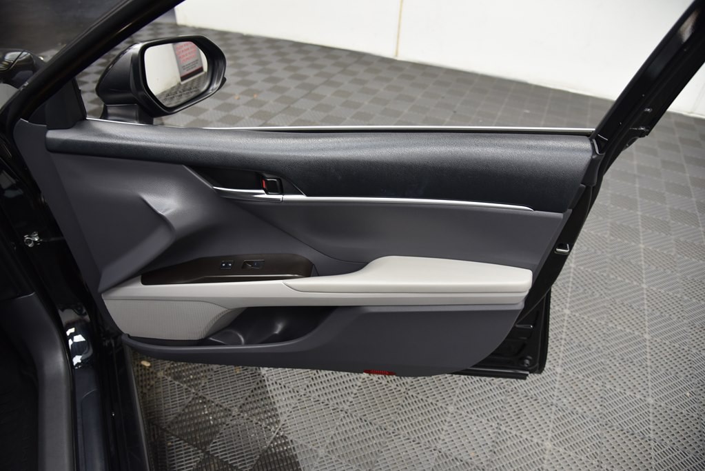2021 Toyota Camry Image 23