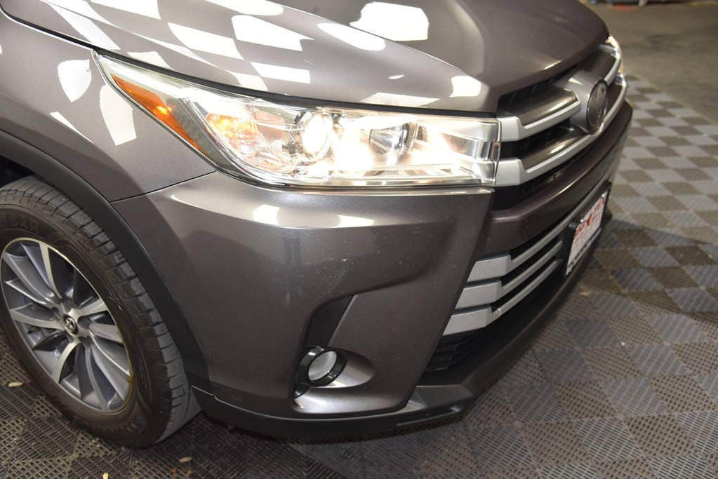 2019 Toyota Highlander Image 12