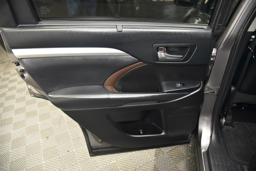 2019 Toyota Highlander Image 23