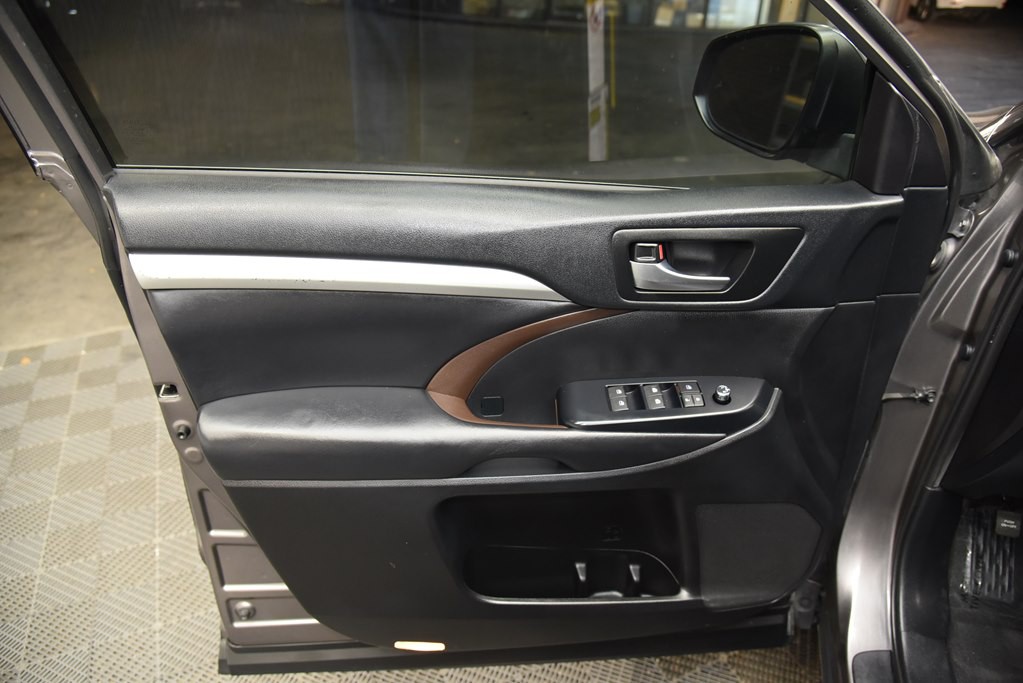 2019 Toyota Highlander Image 35