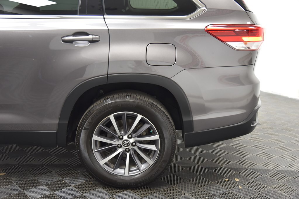 2019 Toyota Highlander Image 41