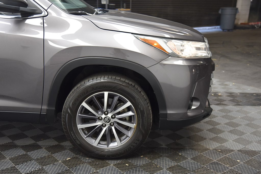 2019 Toyota Highlander Image 43