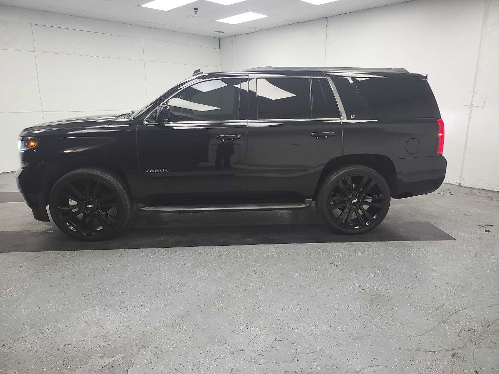 2015 Chevrolet Tahoe Image 2