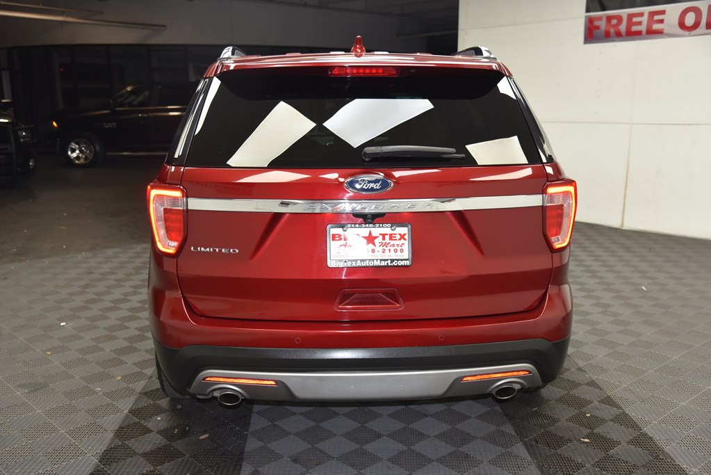 2017 Ford Explorer Image 4