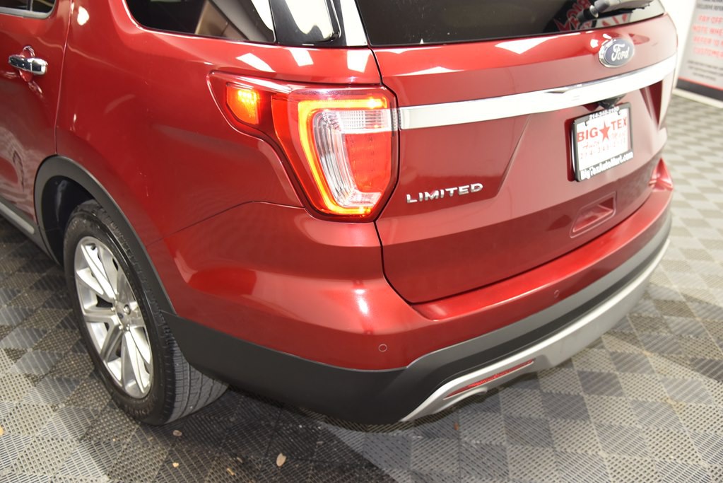 2017 Ford Explorer Image 17
