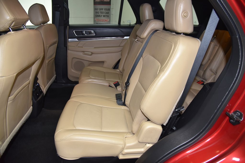 2017 Ford Explorer Image 19