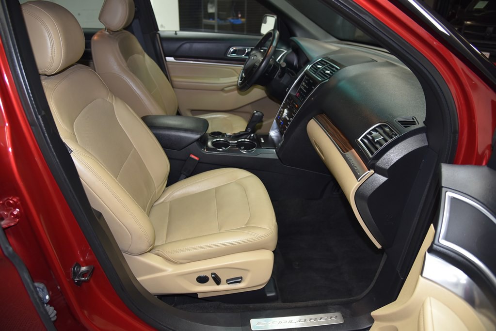 2017 Ford Explorer Image 26