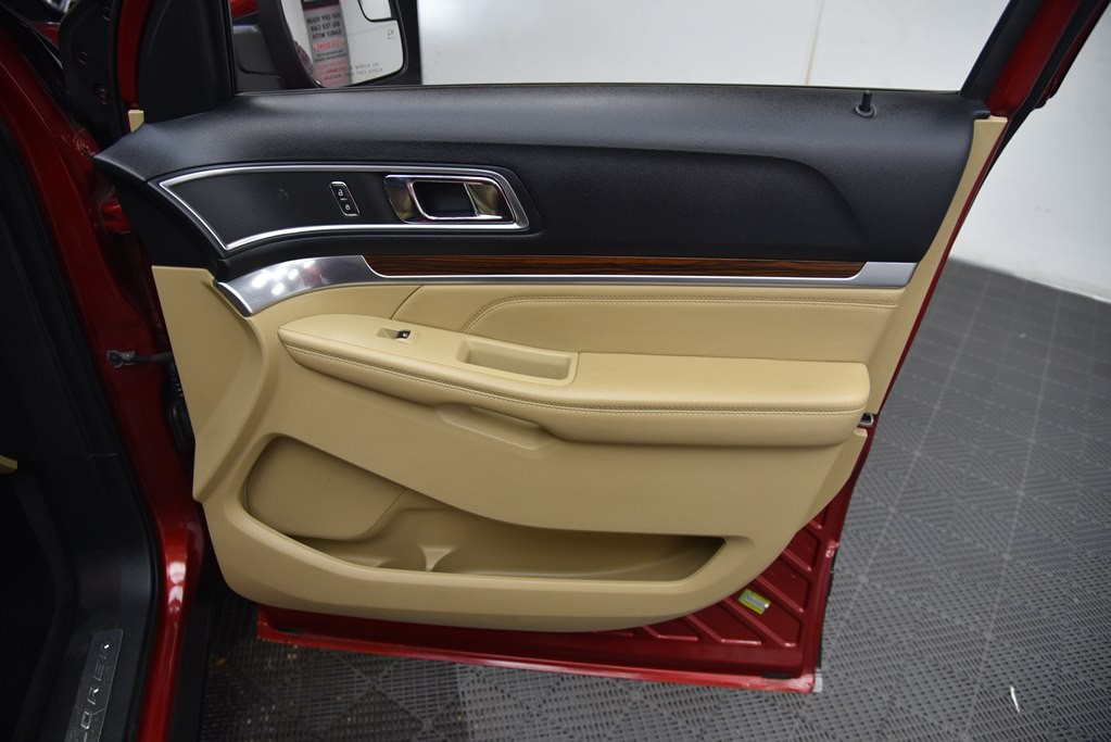 2017 Ford Explorer Image 29