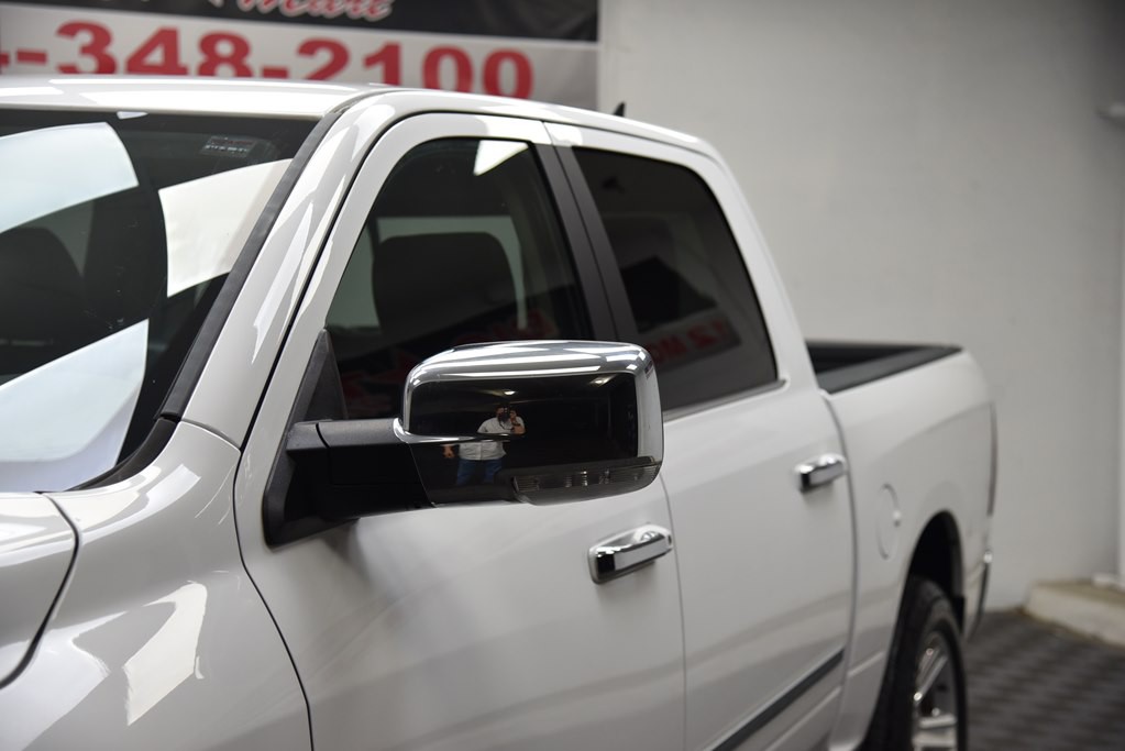 2017 RAM 1500 Image 9