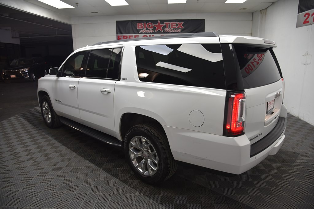 2017 GMC Yukon Image 3
