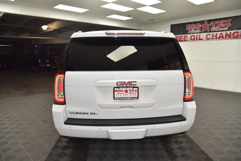 2017 GMC Yukon Image 4