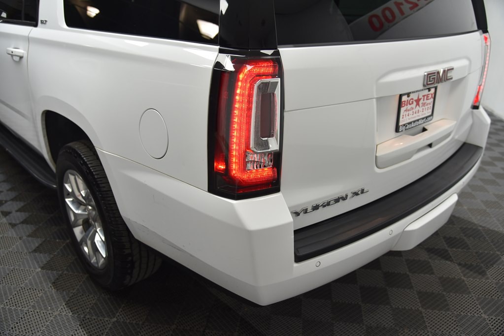 2017 GMC Yukon Image 16