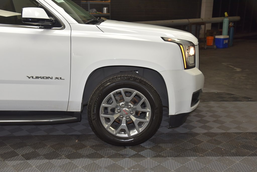 2017 GMC Yukon Image 37