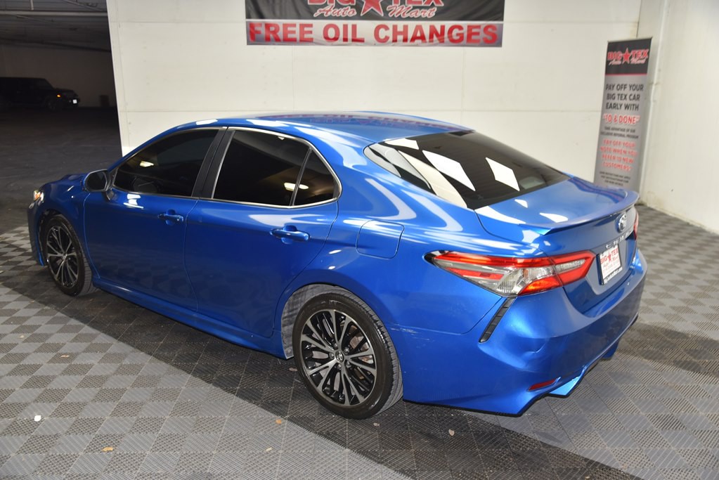 2018 Toyota Camry Image 3