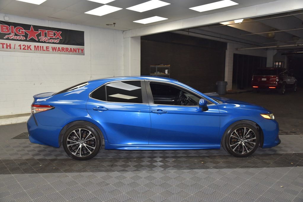 2018 Toyota Camry Image 6