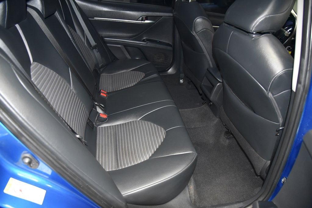 2018 Toyota Camry Image 18