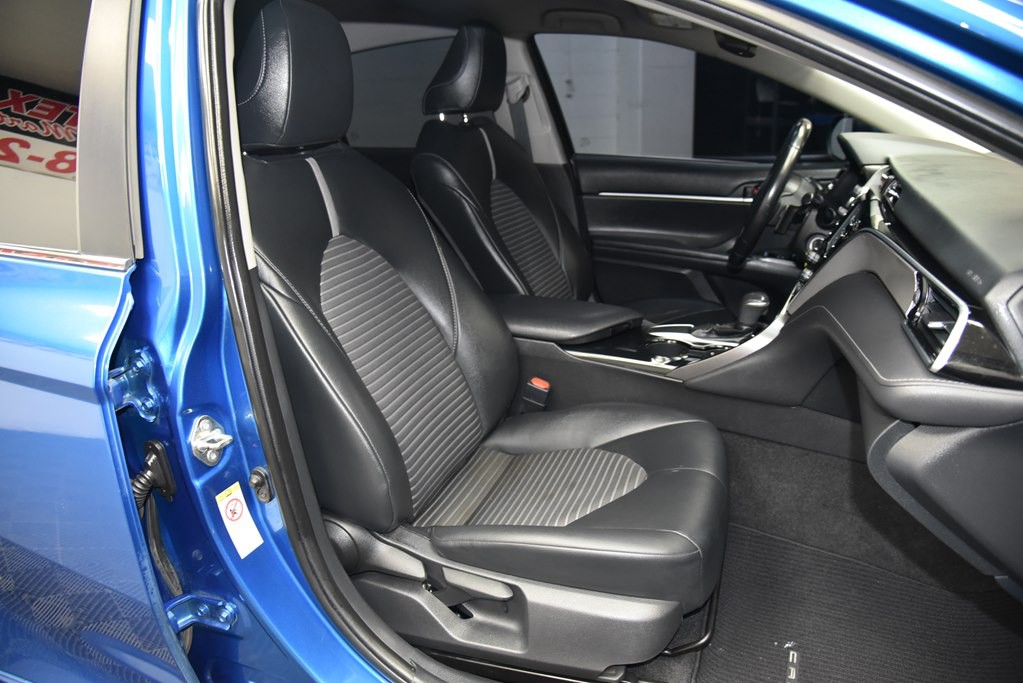 2018 Toyota Camry Image 21