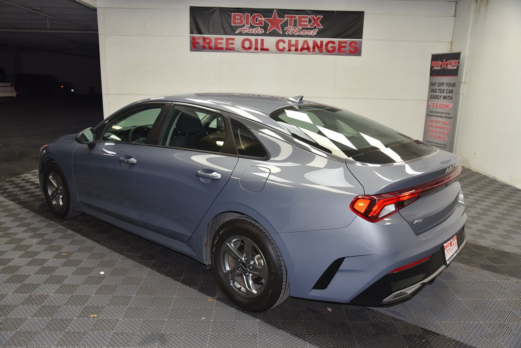 2022 Kia K5 Image 3