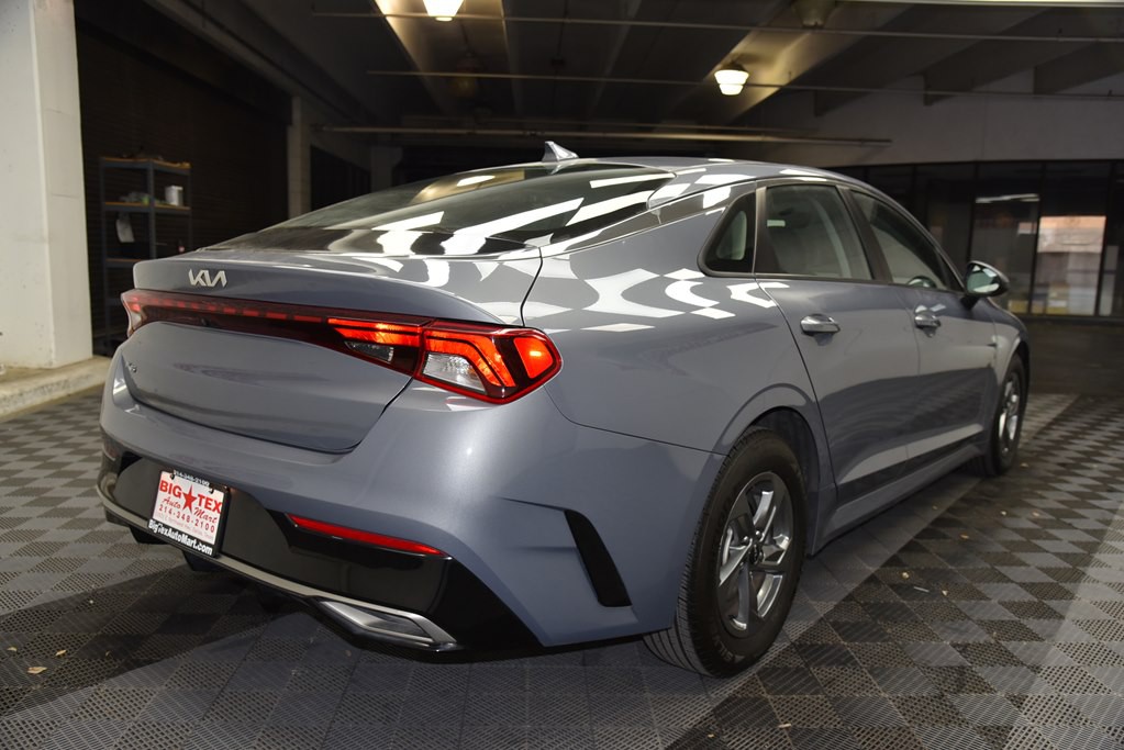 2022 Kia K5 Image 5