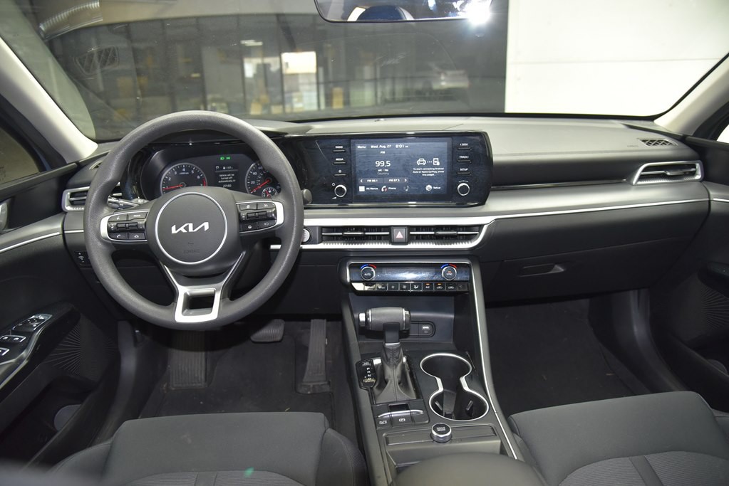 2022 Kia K5 Image 17