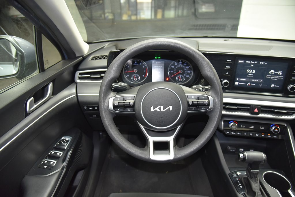2022 Kia K5 Image 18