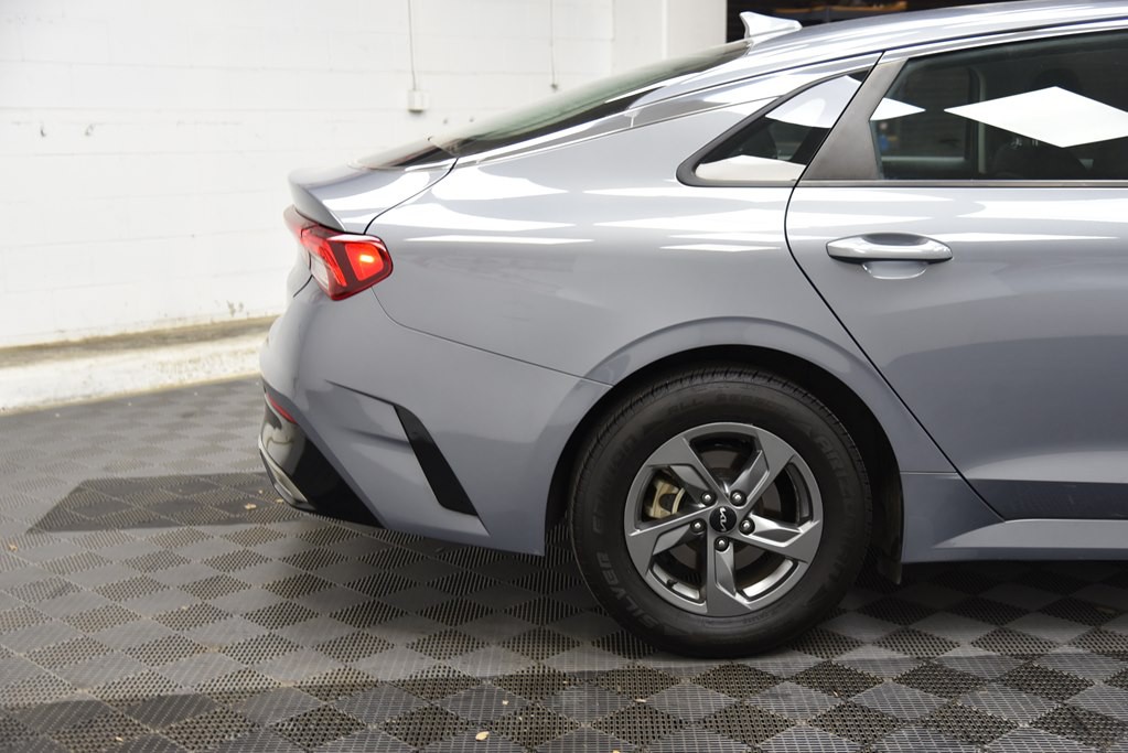 2022 Kia K5 Image 21