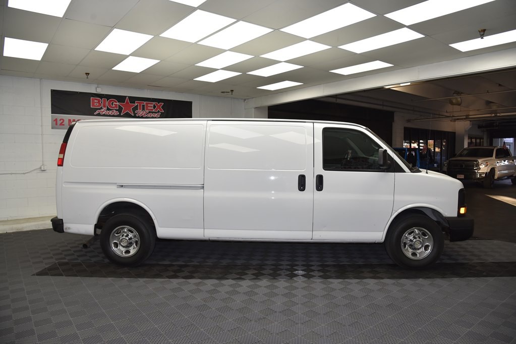 2014 Chevrolet Express Image 7