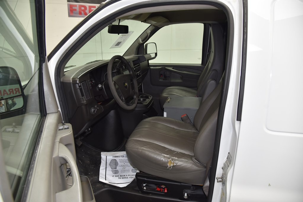 2014 Chevrolet Express Image 12
