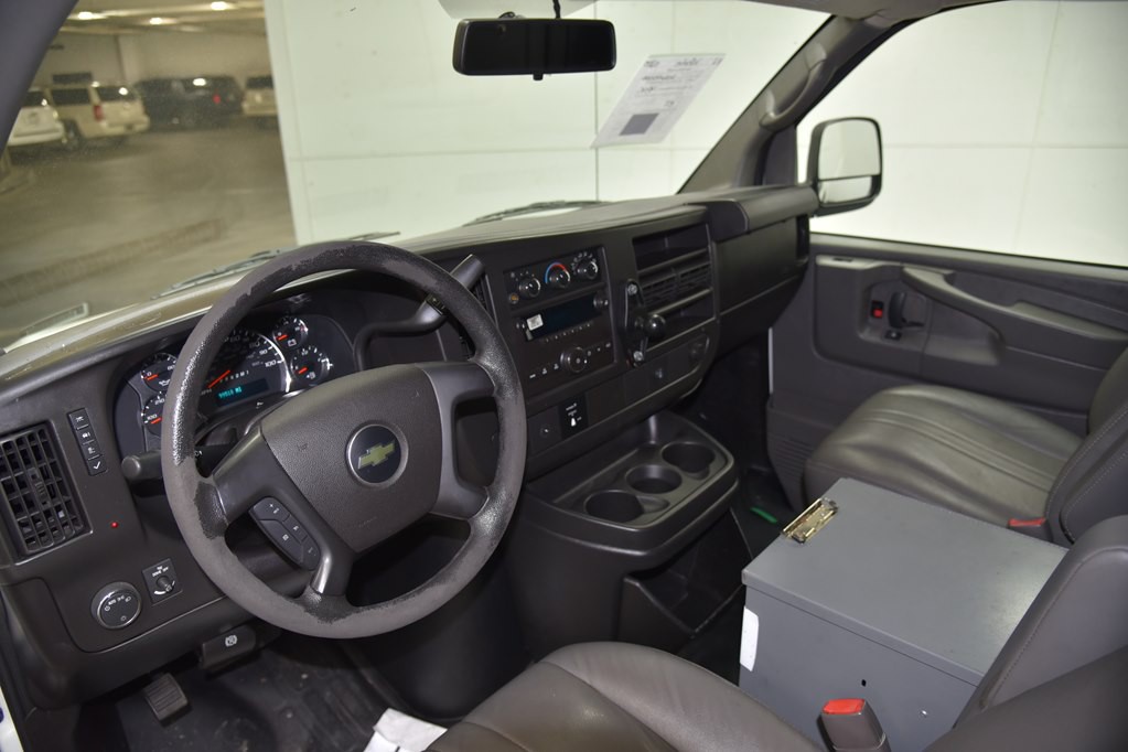 2014 Chevrolet Express Image 13