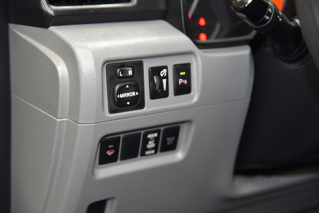 2013 Toyota 4Runner Image 24