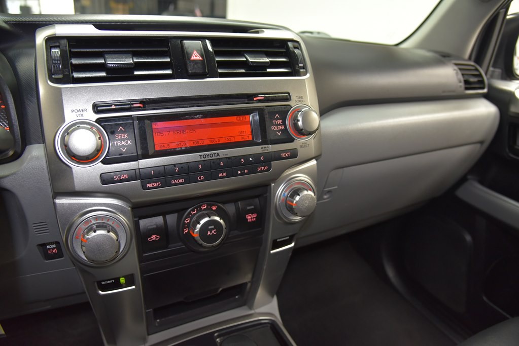 2013 Toyota 4Runner Image 25