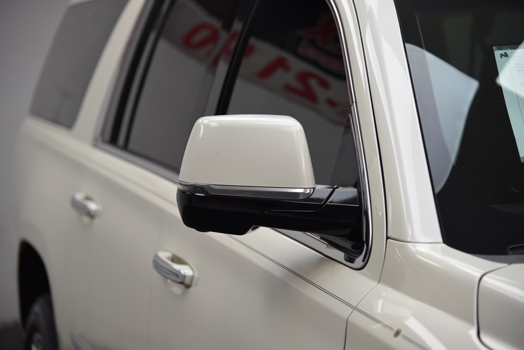 2015 Cadillac Escalade Image 13