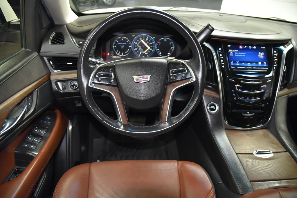 2015 Cadillac Escalade Image 23