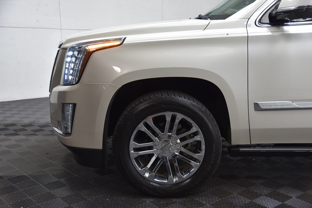 2015 Cadillac Escalade Image 33