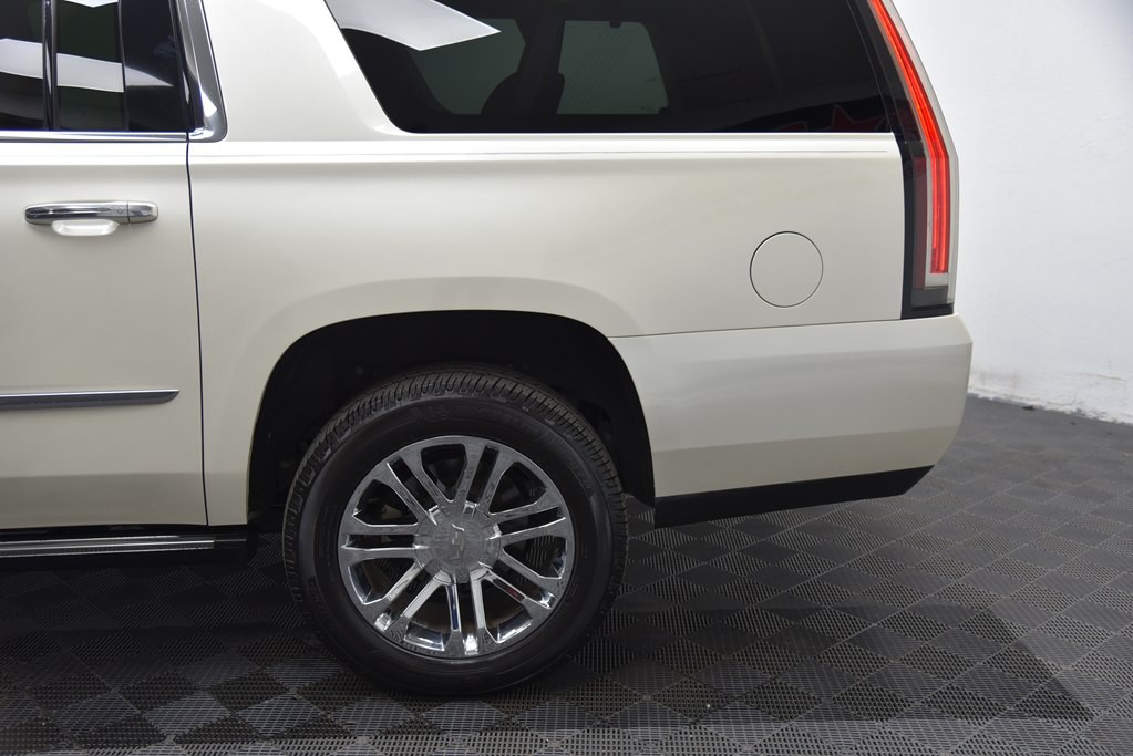 2015 Cadillac Escalade Image 34