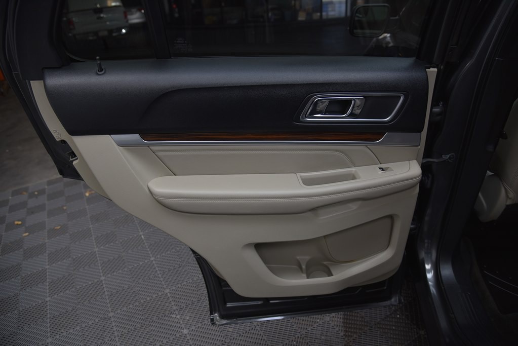2018 Ford Explorer Image 18